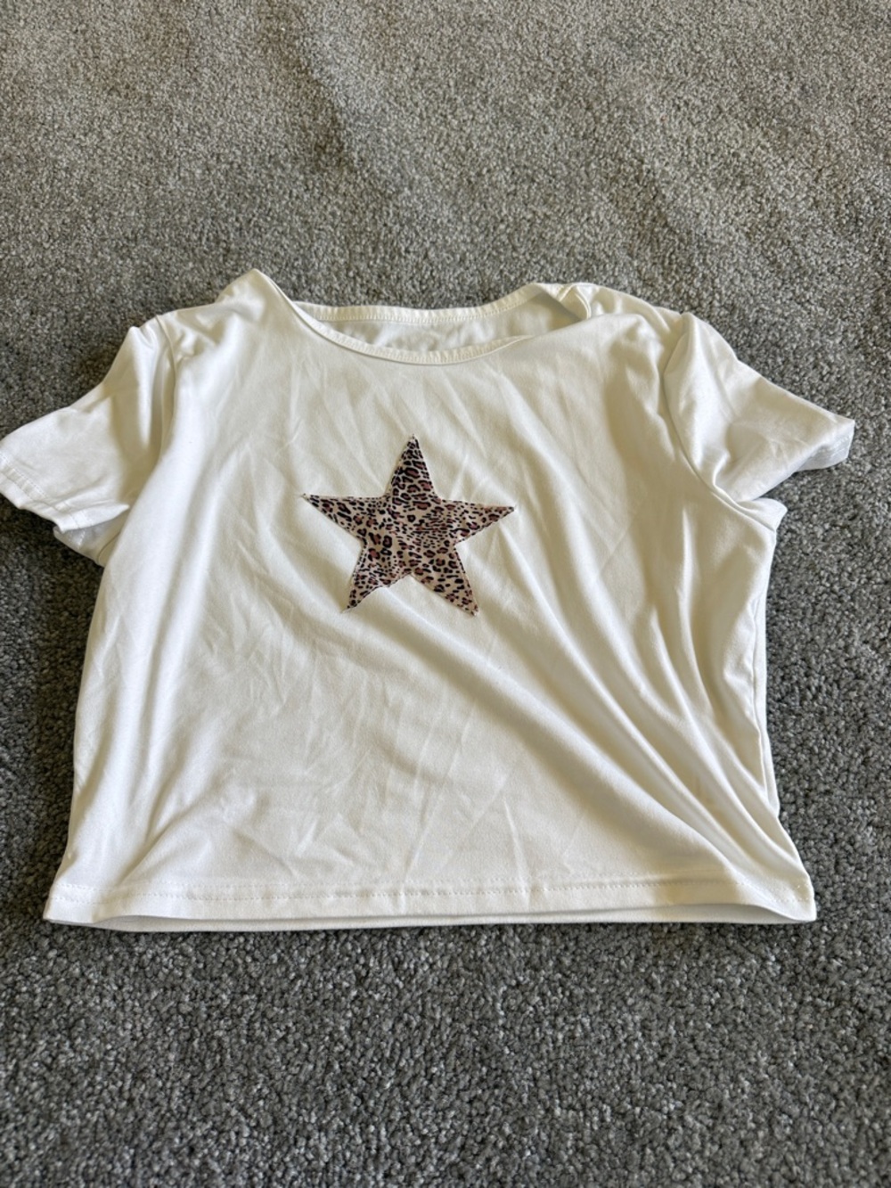 SHEIN White Crop Top with Leopard Star